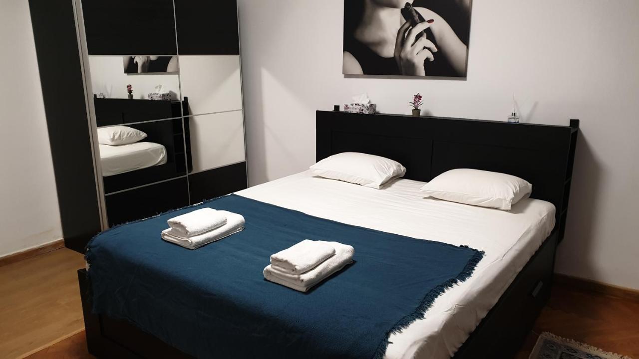 Old Town Bliss Apartamento Bucareste Exterior foto